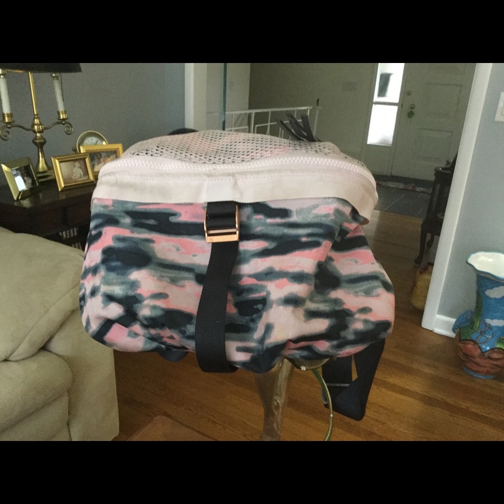 Lululemon crossbody. Pink and gray.